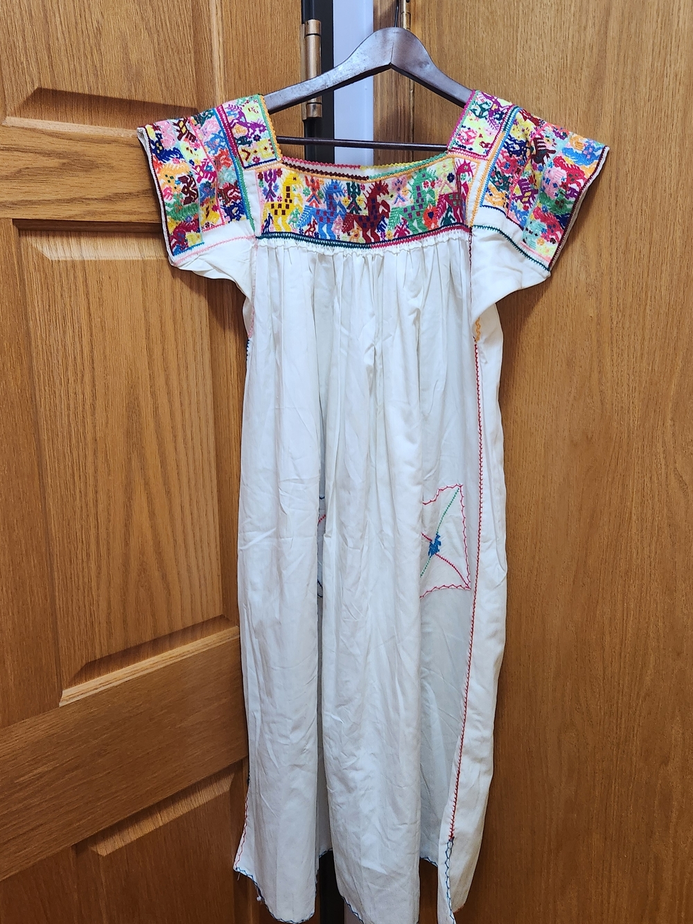 White Hand Embroidered Mexican Maxi Dress Small/Medium